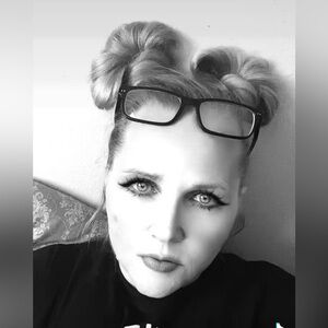 Meet your Posher, Sally